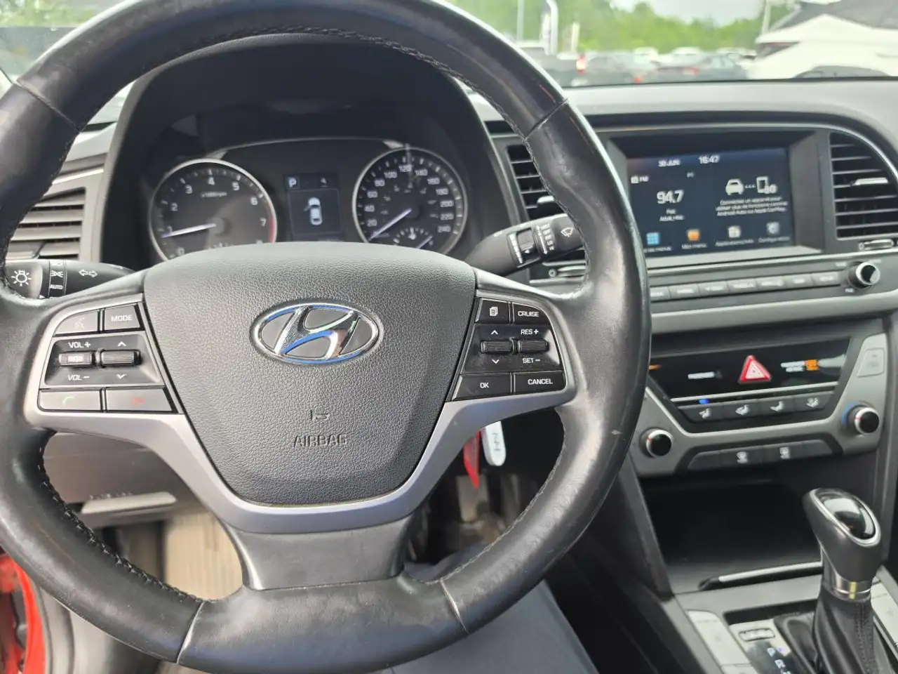 Hyundai ELANTRA снимка Hyundai ELANTRA