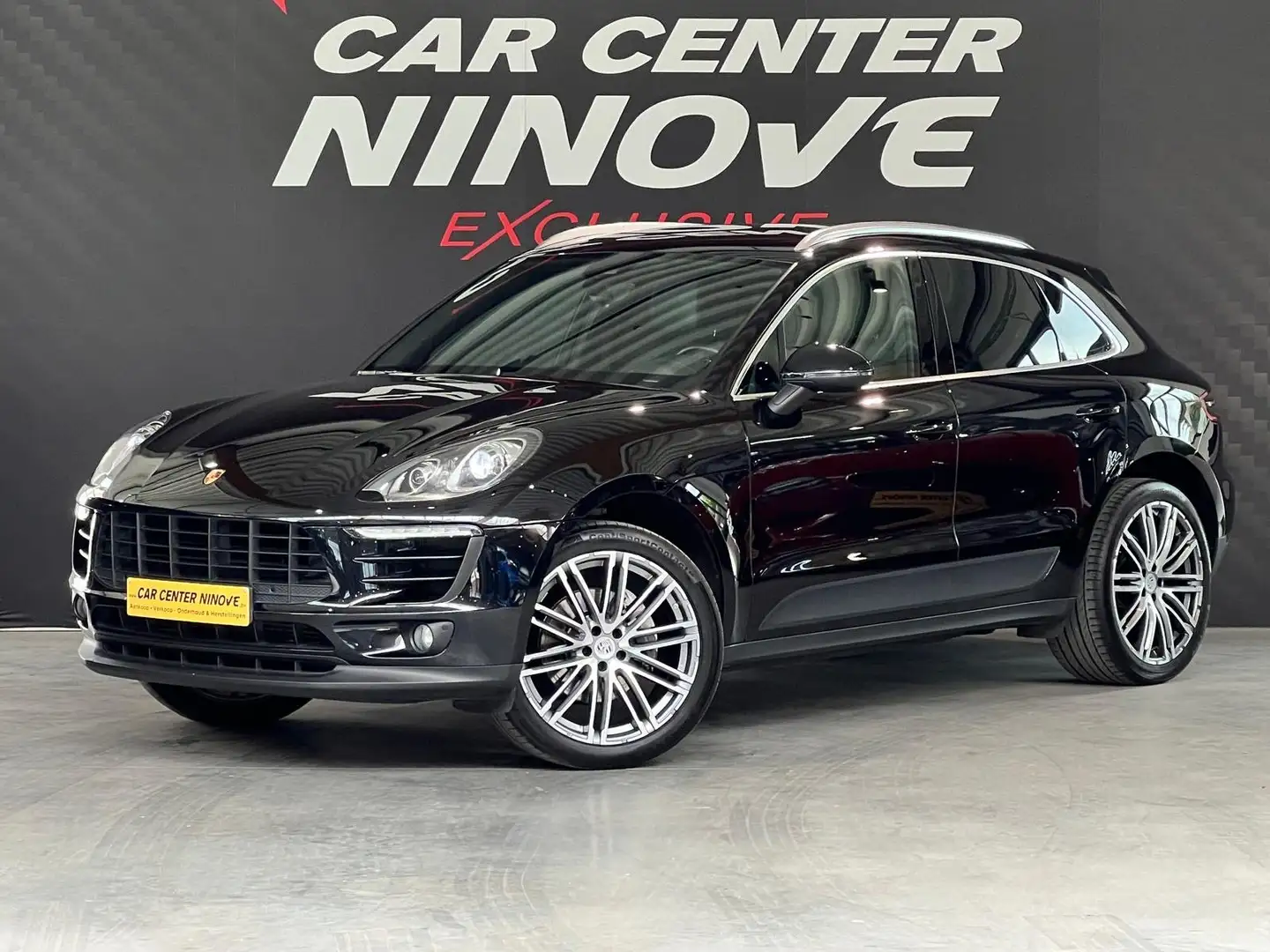Porsche Macan 2.0 Turbo PDK Black - 1