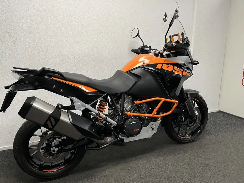 KTM 1050 Adventure - foto 4