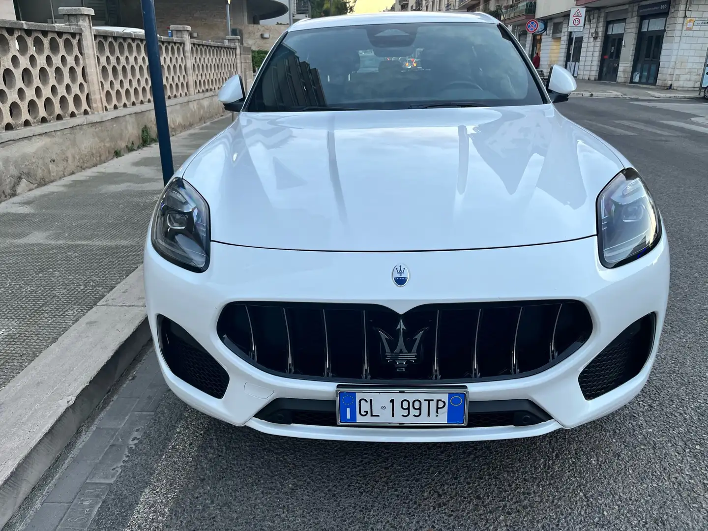 Maserati Grecale 2.0 mhev GT 300cv auto Bianco - 1