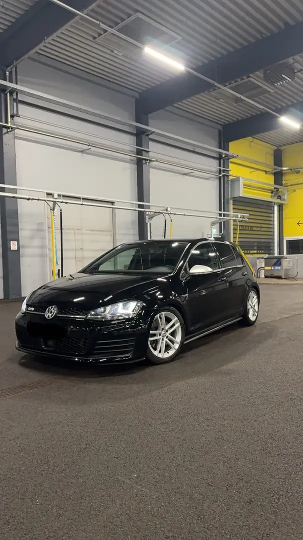 Volkswagen Golf GTD 2,0 TDI - 1
