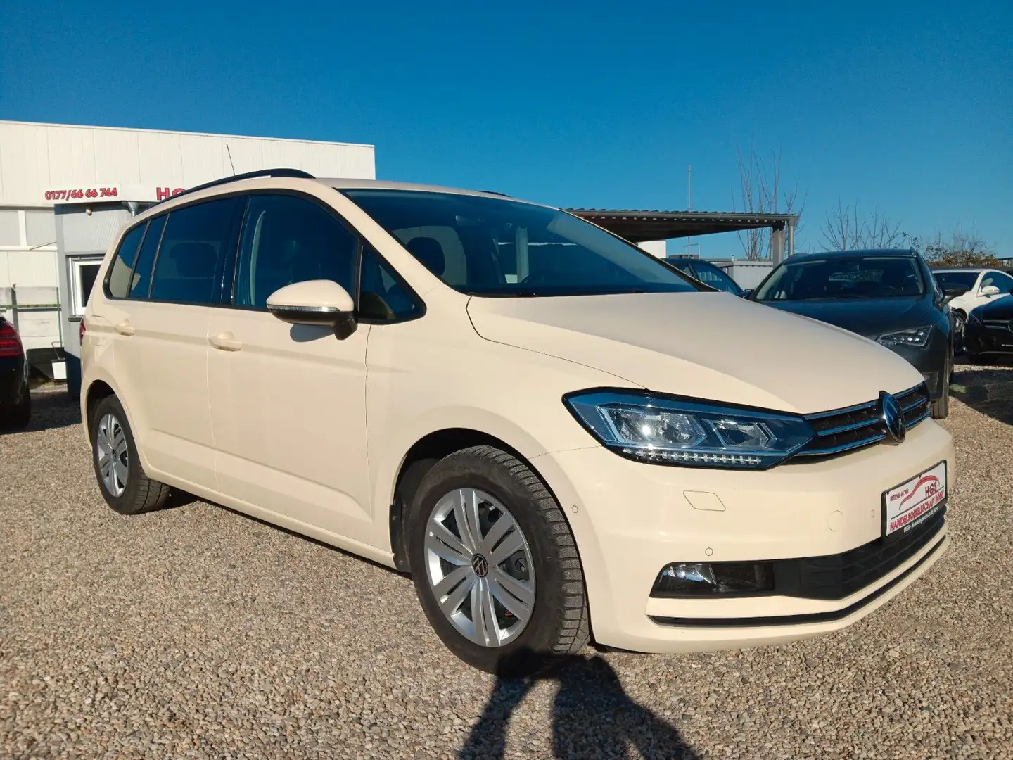 Volkswagen Touran 2.0 TDI SCR Taxi 7-Sitze Navi Klima Sitzh Beige - 2
