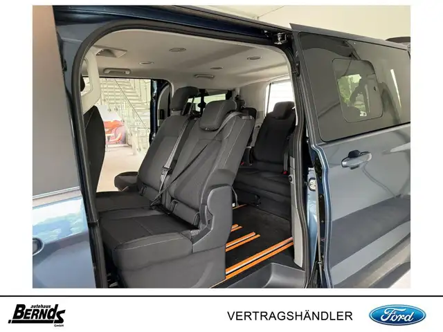 Ford Tourneo Custom view 9