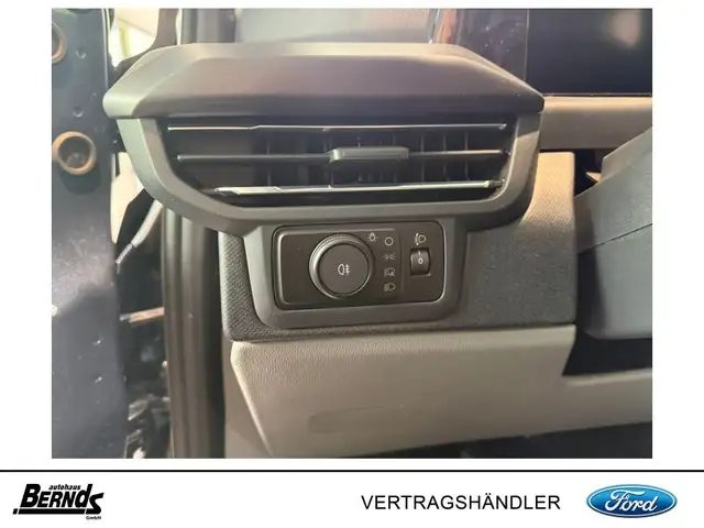 Ford Tourneo Custom view 12