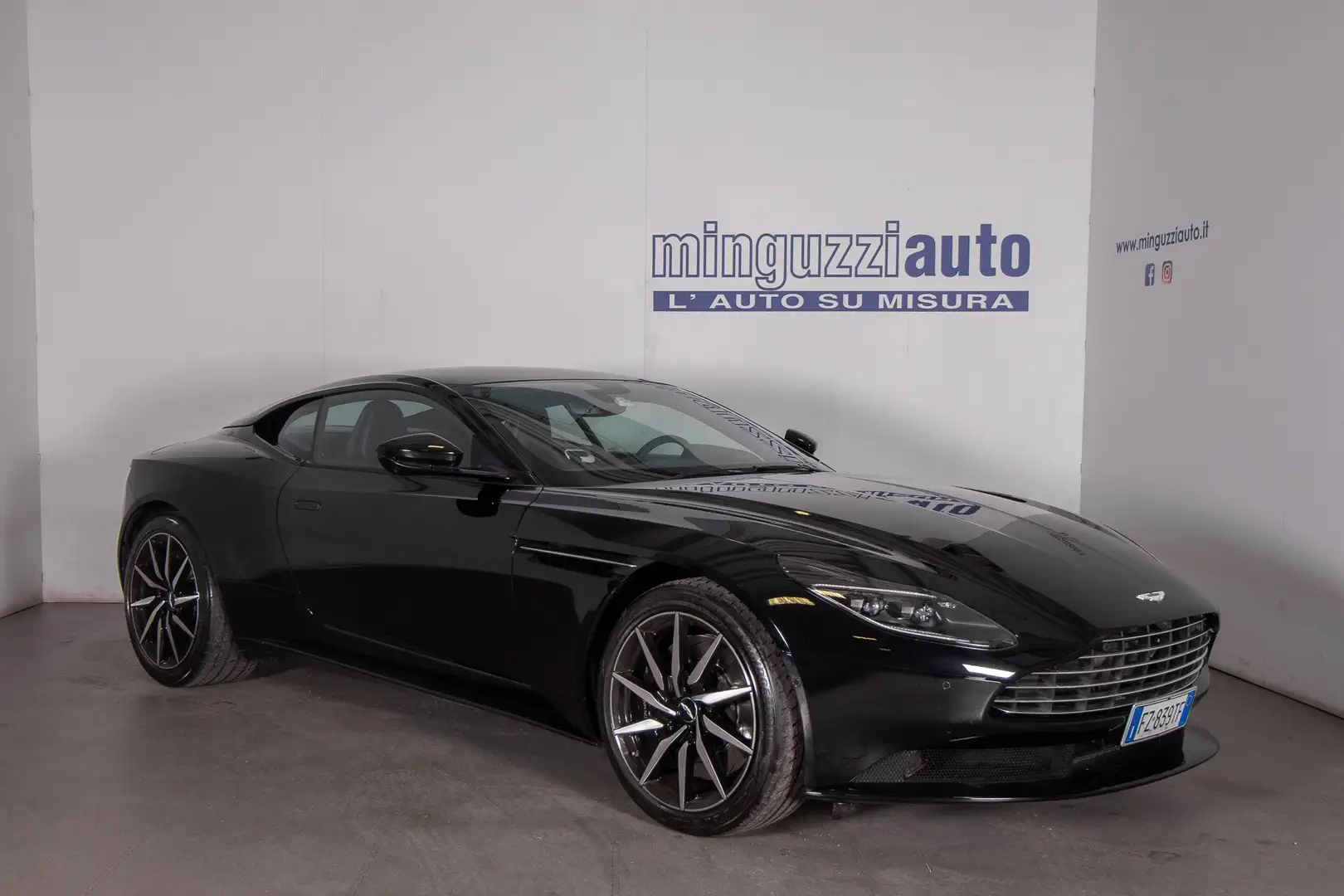 Aston Martin DB11 Coupe 4.0 V8 auto 510CV TAGLIANDI UFFICIALI ASTON Noir - 1