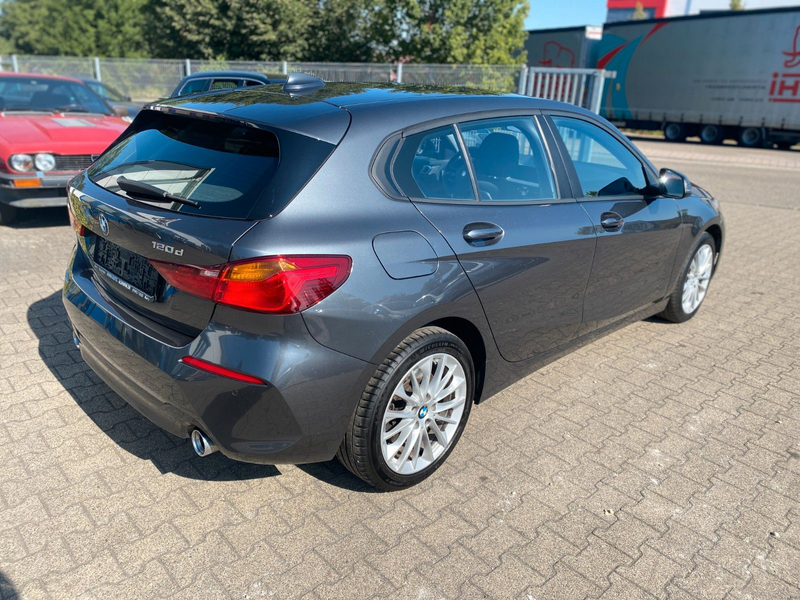 BMW 120 d Advantage — photo 5