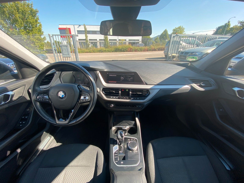 BMW 120 d Advantage — photo 15