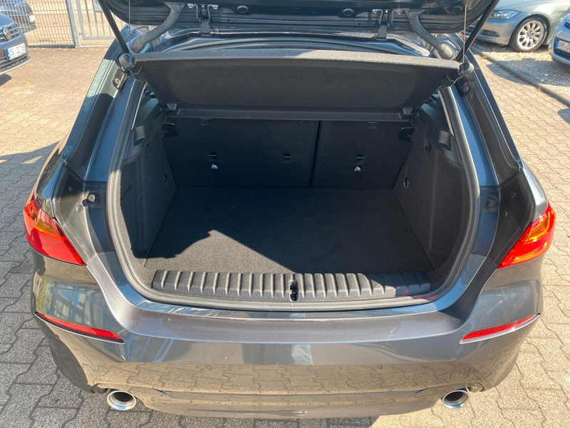 BMW 120 d Advantage — photo 9