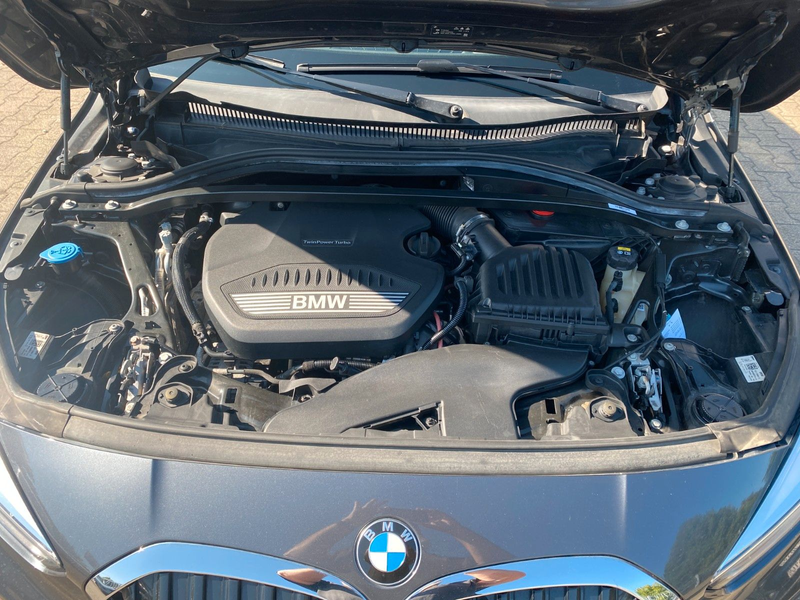 BMW 120 d Advantage — photo 13