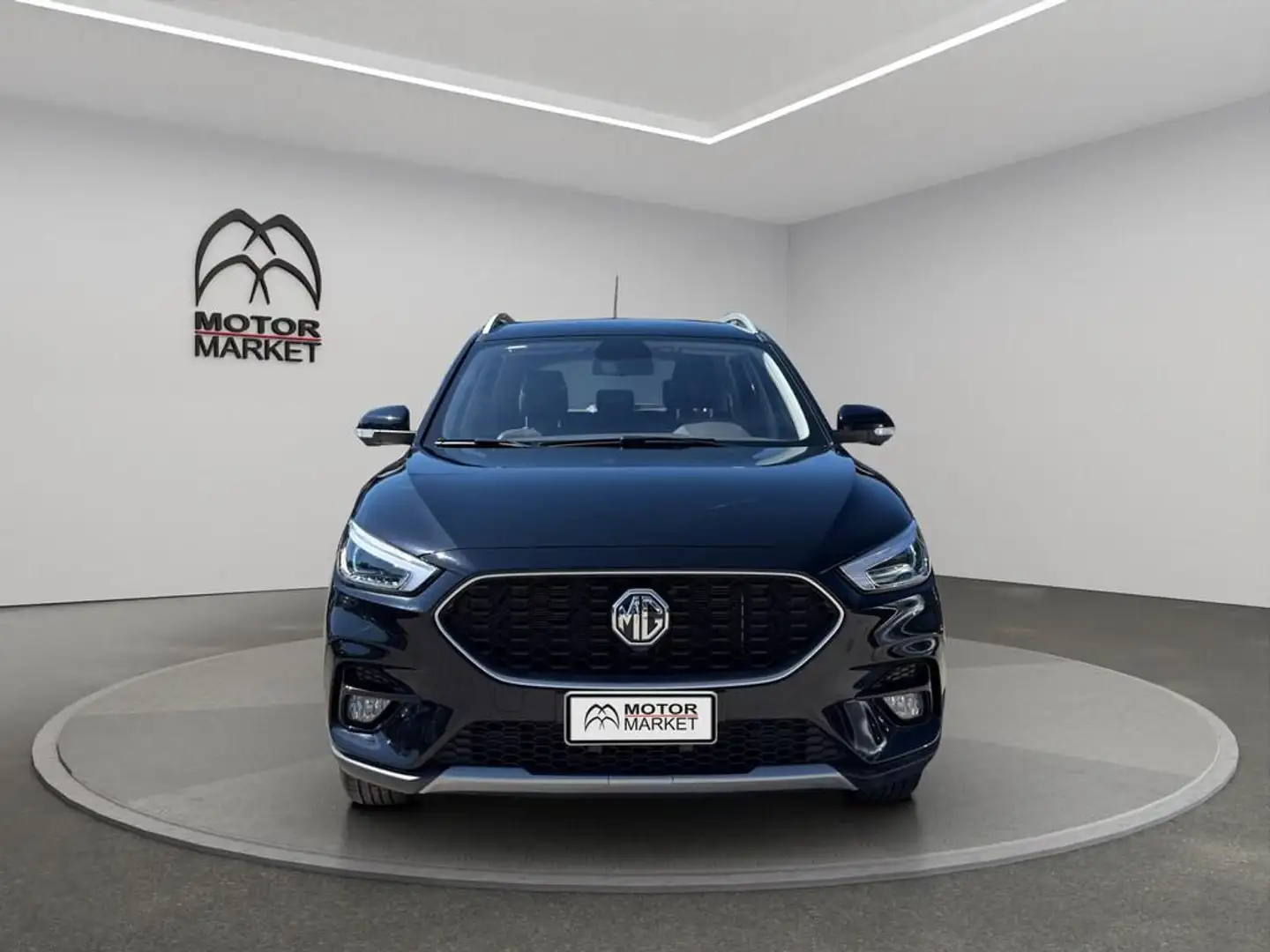 MG ZS 1.5 Luxury Nero - 2