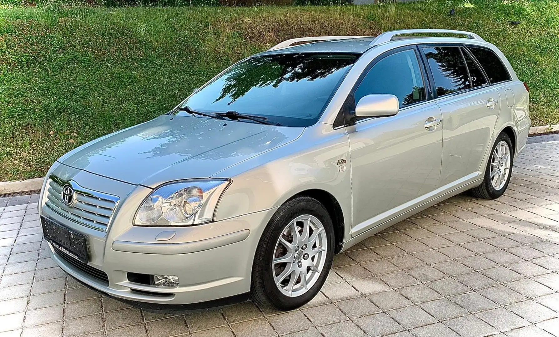 Toyota Avensis Avensis 2,0 D4-D Linea Sol- 1Besitz- Guter Zustand Grau - 2