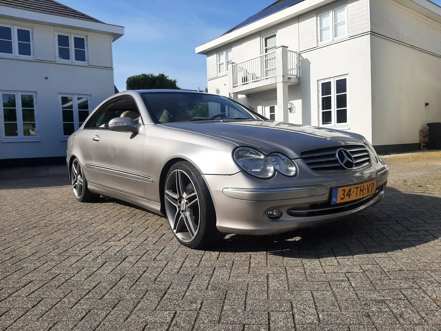 Mercedes-Benz CLK 270 CLK 270 CDI Elegance - 2