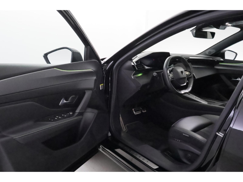 Peugeot 408 1.2PureTech Aut.130 GT+LED+NAVI+VIRTUAL+PDC — photo 12