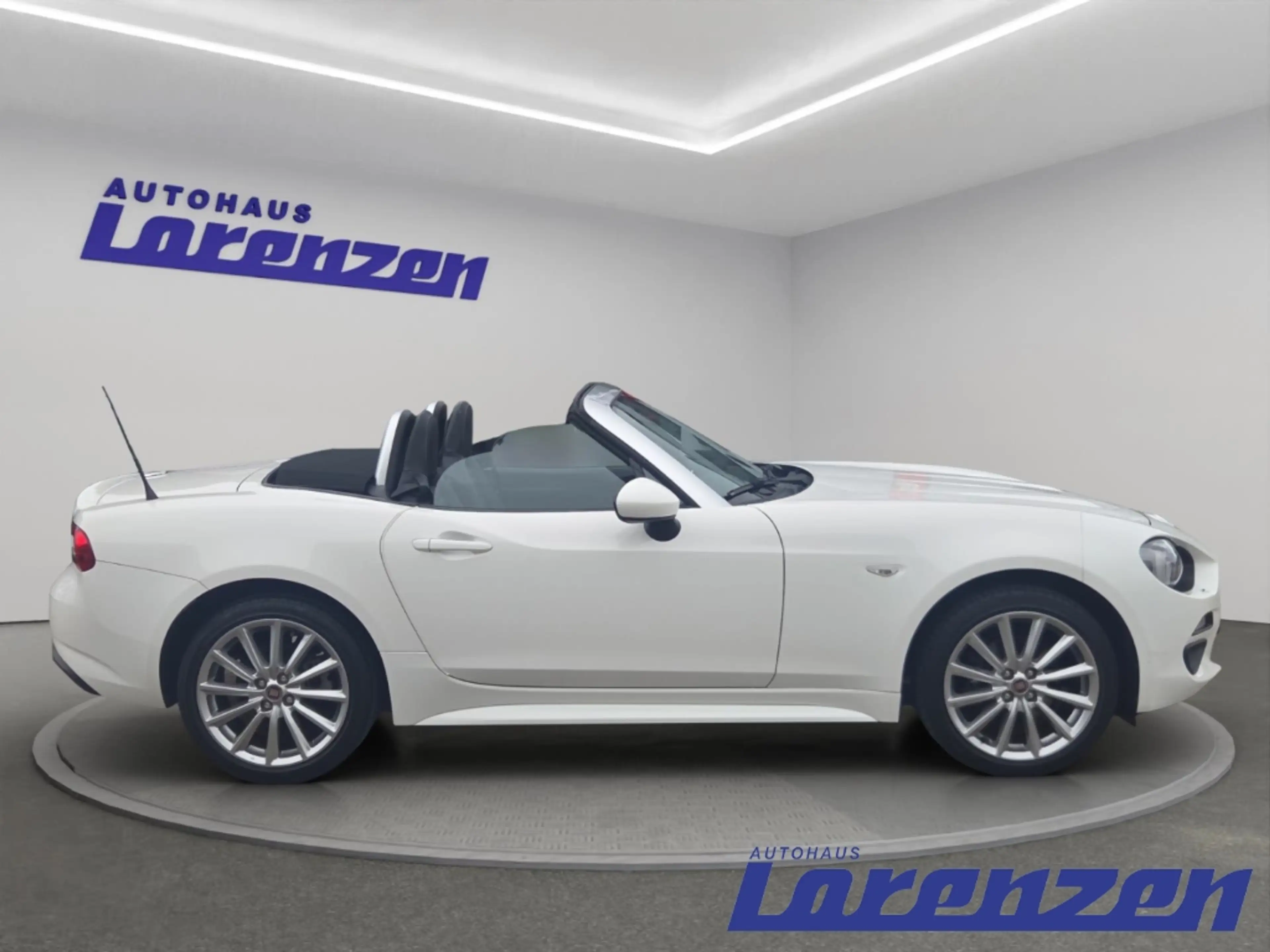 Fiat 124 Spider LUSSO 1.4 MultiAir Automatik LED Kurvenlicht Musik — photo 4