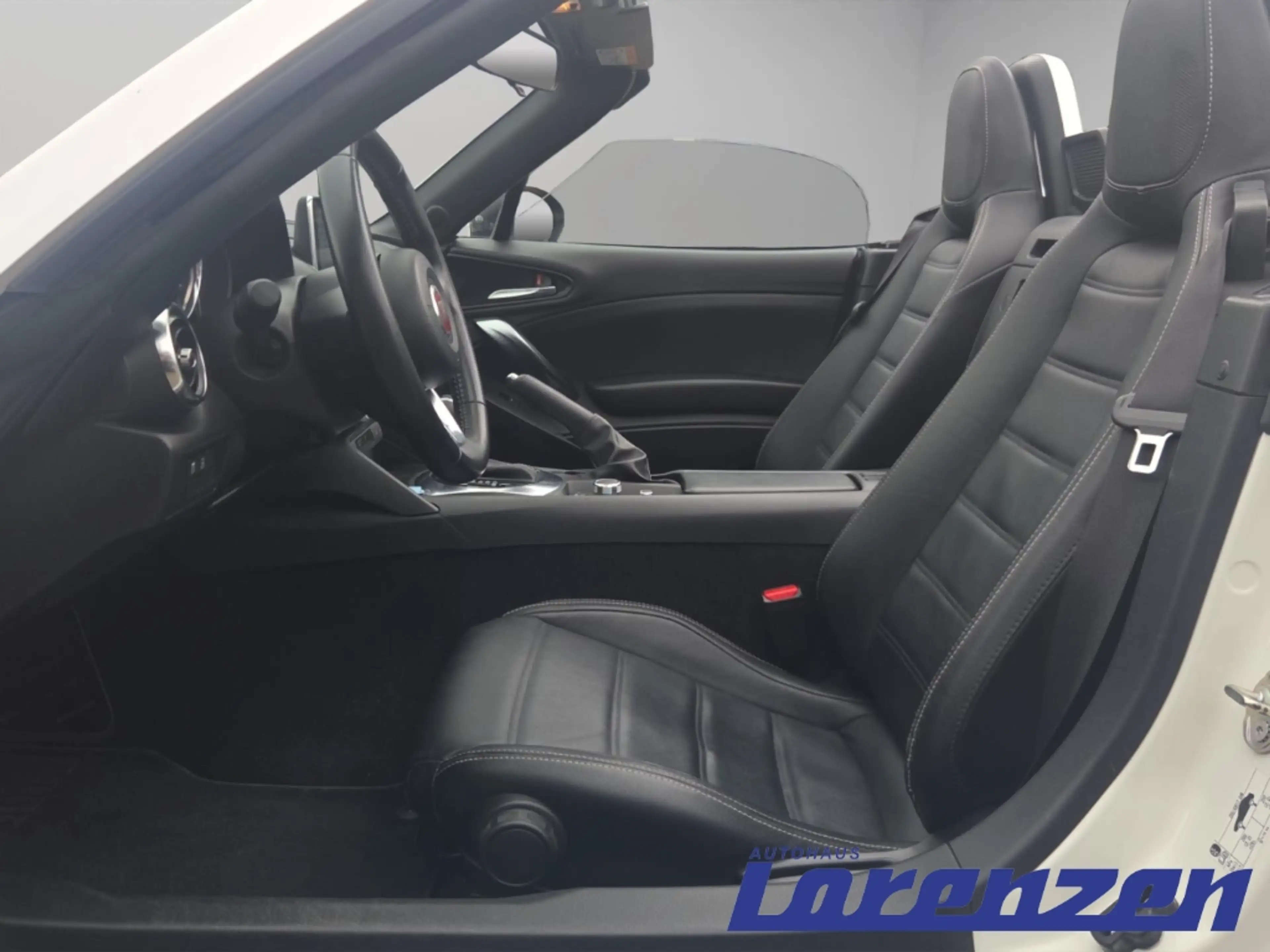 Fiat 124 Spider LUSSO 1.4 MultiAir Automatik LED Kurvenlicht Musik — photo 11