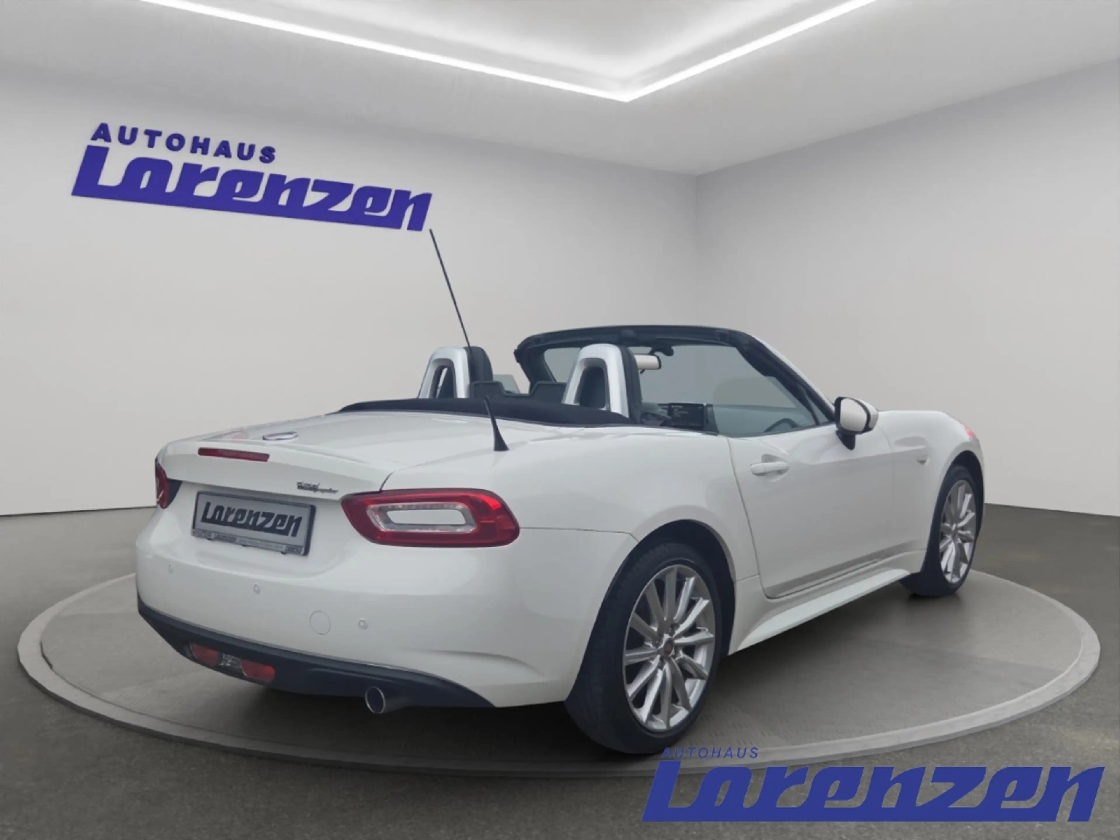 Fiat 124 Spider LUSSO 1.4 MultiAir Automatik LED Kurvenlicht Musik — photo 5