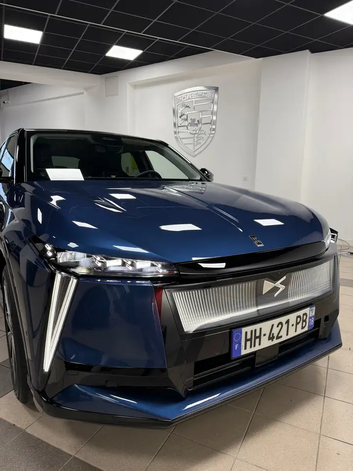 DS Automobiles N°8 2026