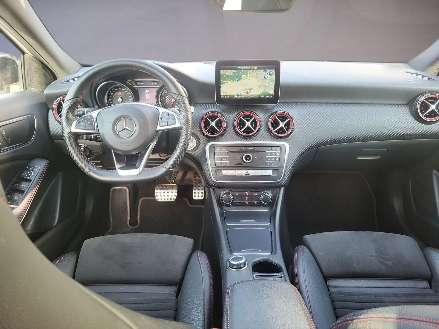 Mercedes-Benz A 250 AMG-Line Sport*AUT*LED*Alcantara Weiß - 2