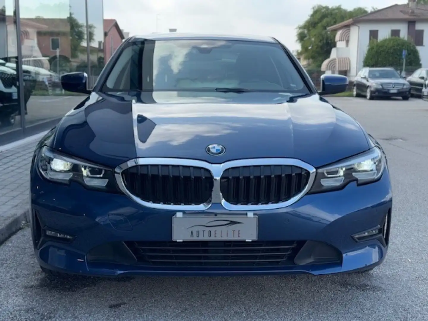 BMW 320 d 48V xDrive Berlina Business Advantage Bleu - 2