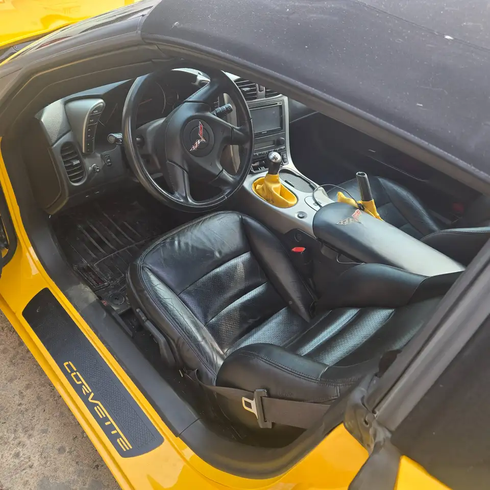 Chevrolet Corvette снимка Chevrolet Corvette
