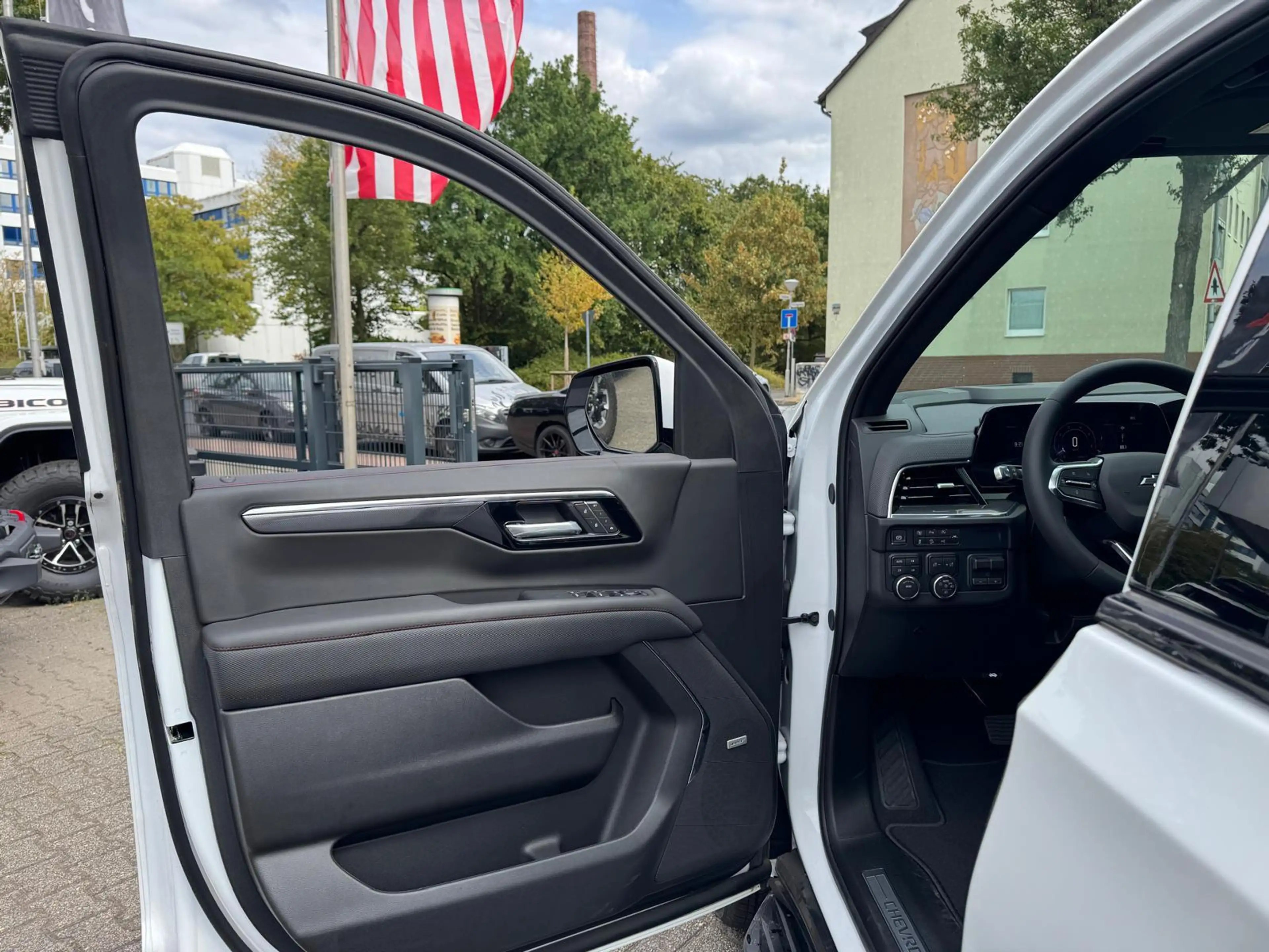 Chevrolet Tahoe 6.2 V8 RST 2026 — photo 10
