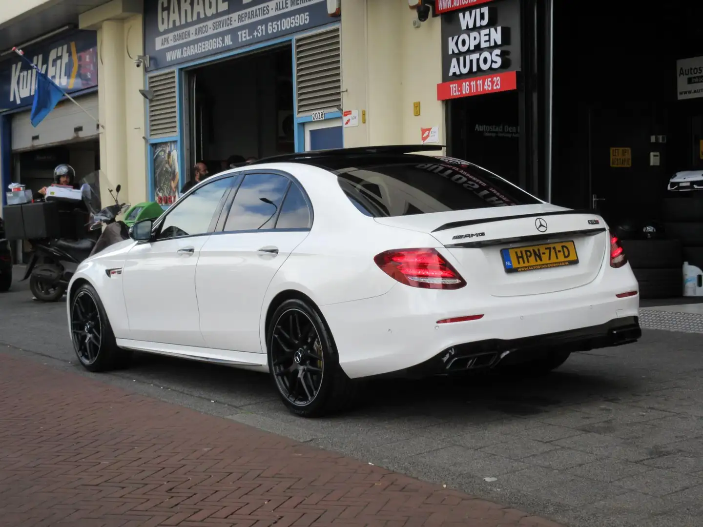 Mercedes-Benz E 63 AMG S 4MATIC+ Schaal Memory Burmester Pano Incl BTW! Bílá - 2