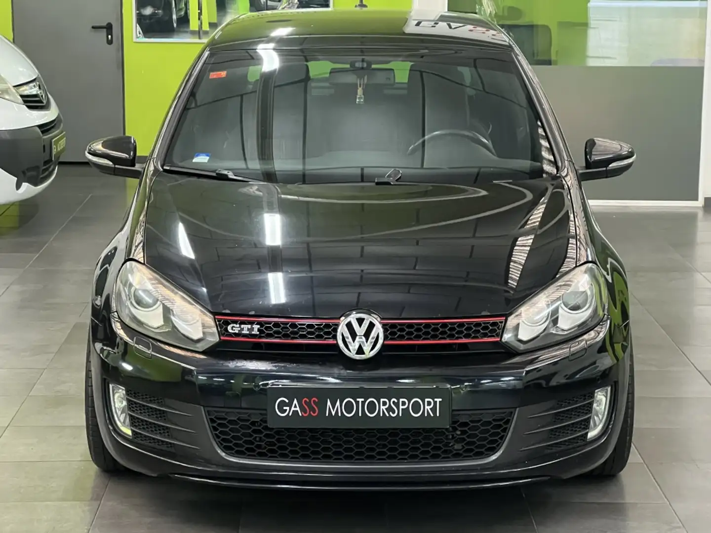 Volkswagen Golf GTI 2.0 TSI Černá - 2
