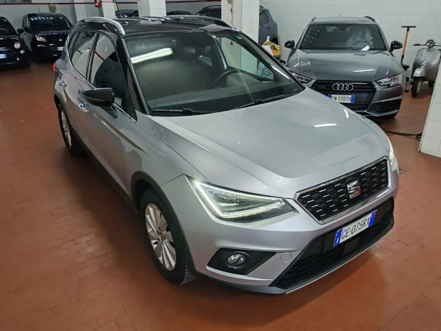 SEAT Arona 1.0 Xcellence 110cv DSG Grigio - 2
