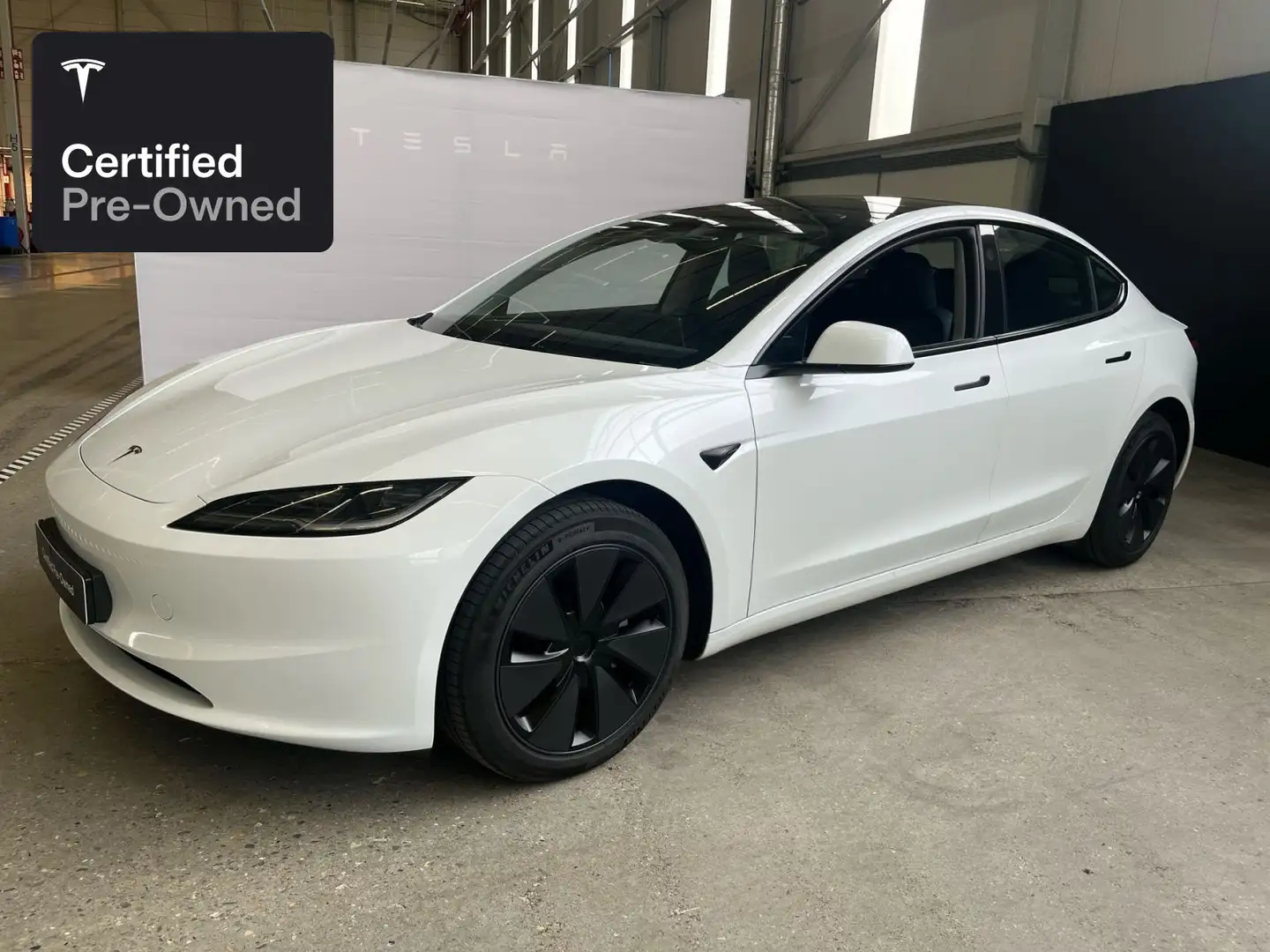 Tesla Model 3 Rear-Wheel Drive "Certified Pre-Owned" Blanc - 1