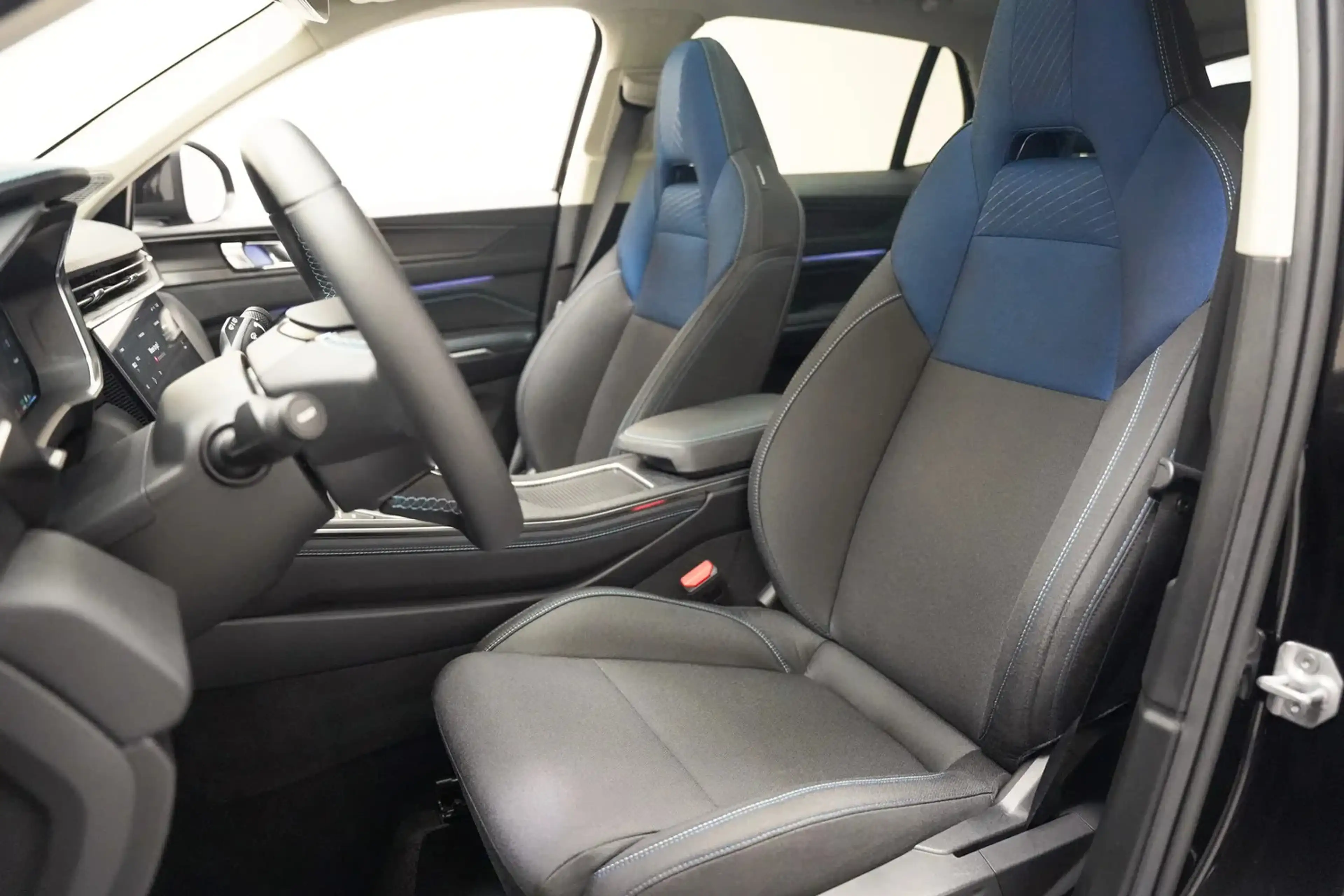 Lynk & Co 01 1.5 PHEV MY22 Zwart [ SoH 94,8% | Pano 360°cam Nav — photo 13