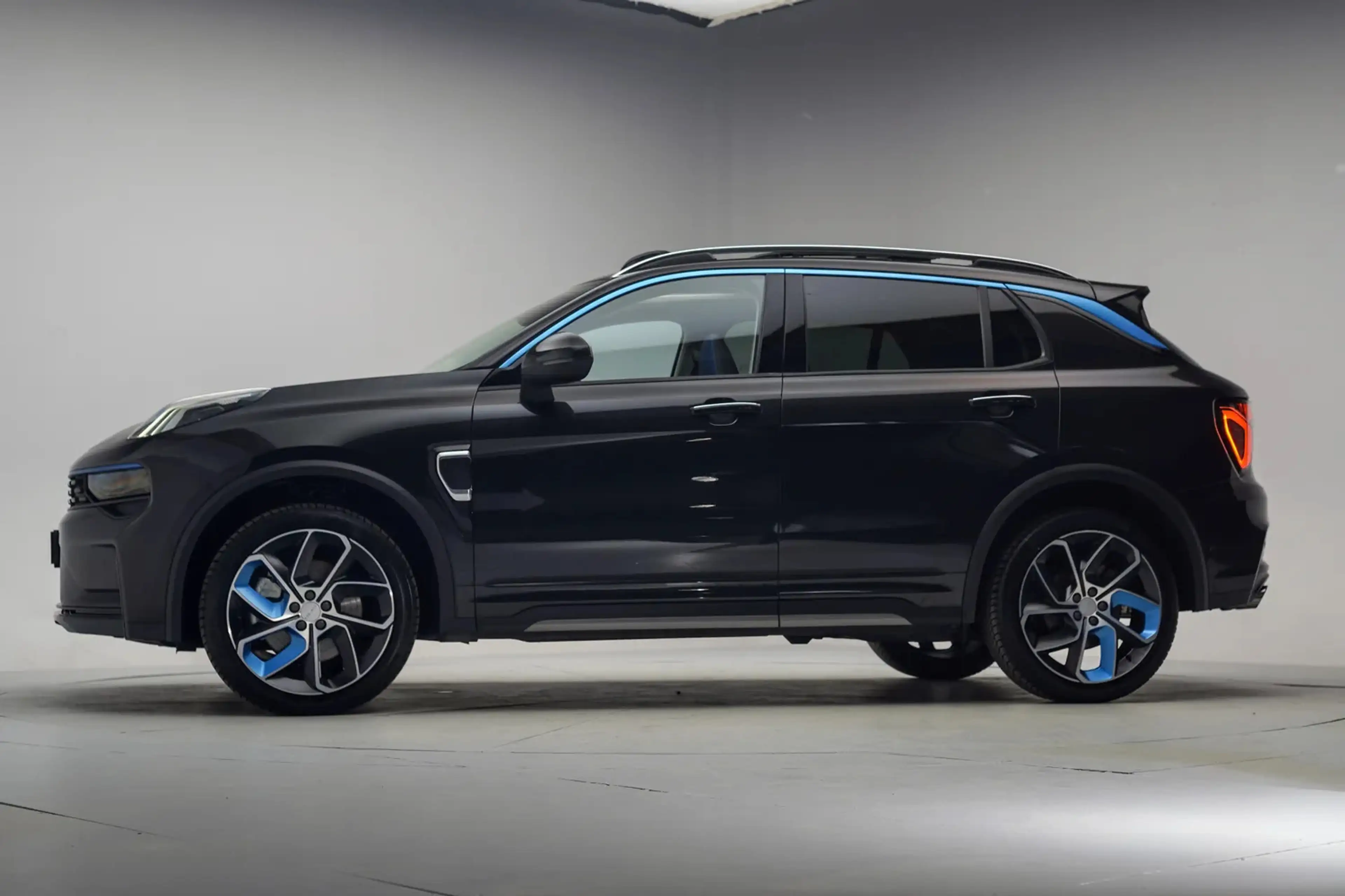 Lynk & Co 01 1.5 PHEV MY22 Zwart [ SoH 94,8% | Pano 360°cam Nav — photo 2