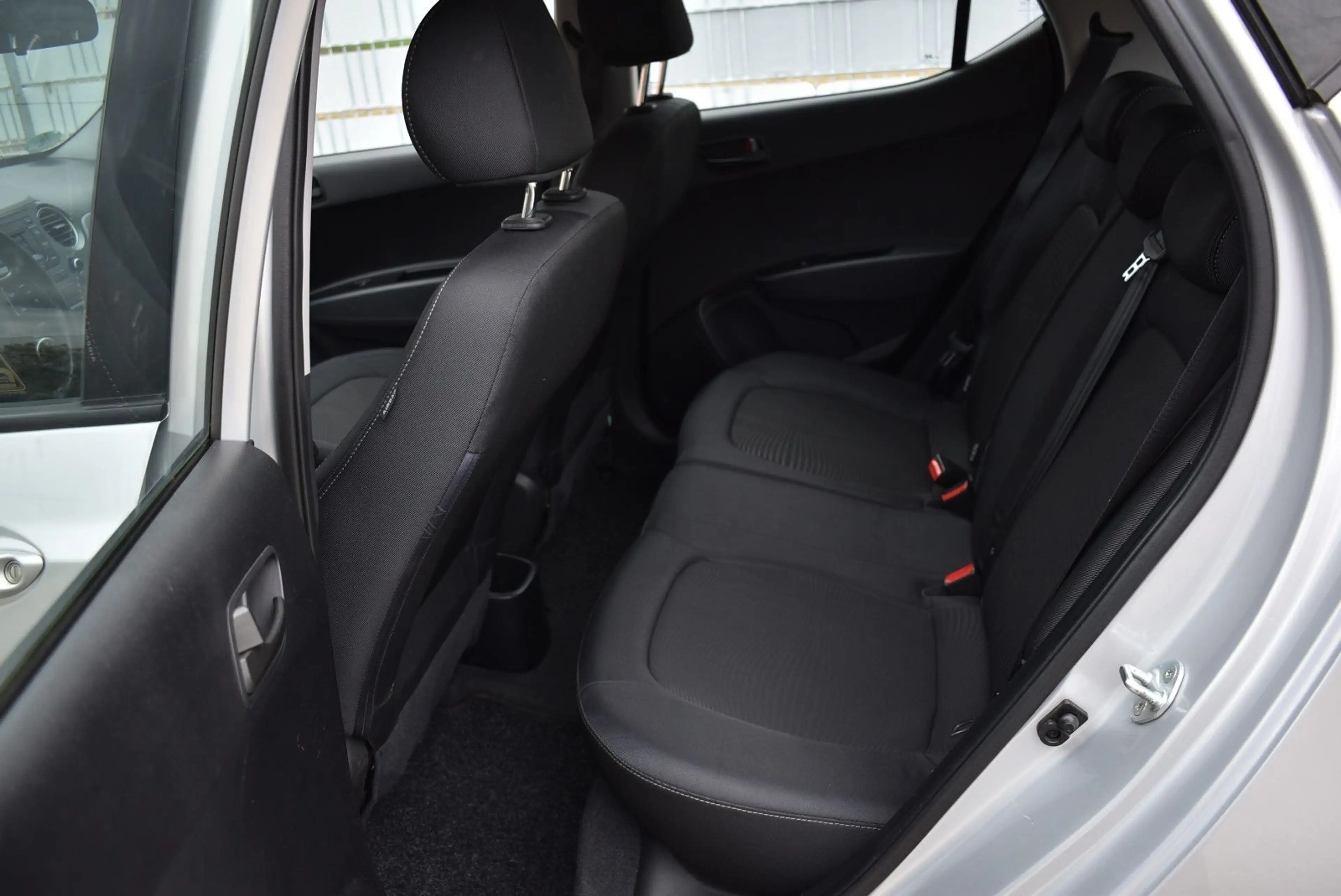 Hyundai i10 YES.TÜV &Inspektion Neu — photo 13