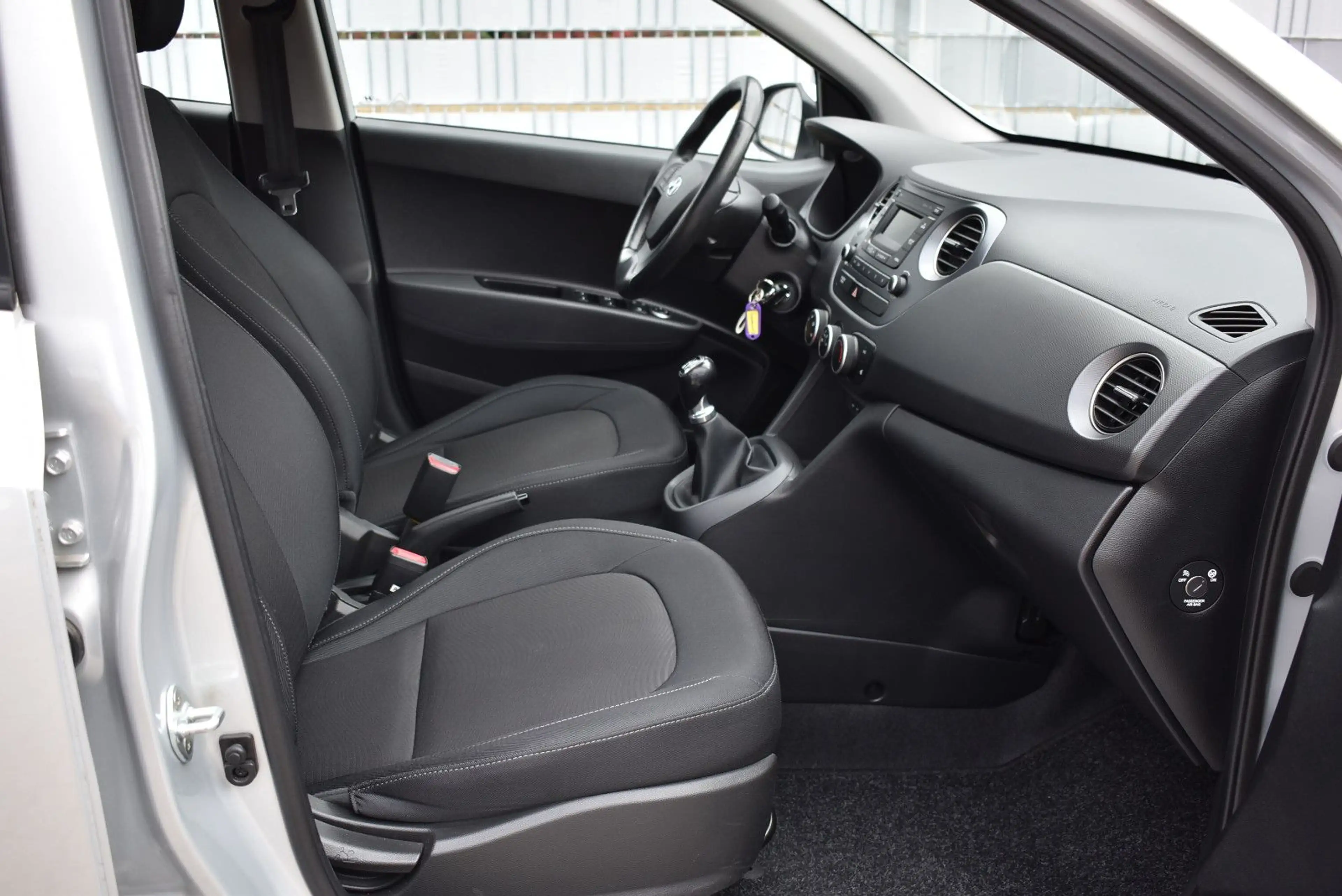 Hyundai i10 YES.TÜV &Inspektion Neu — photo 12
