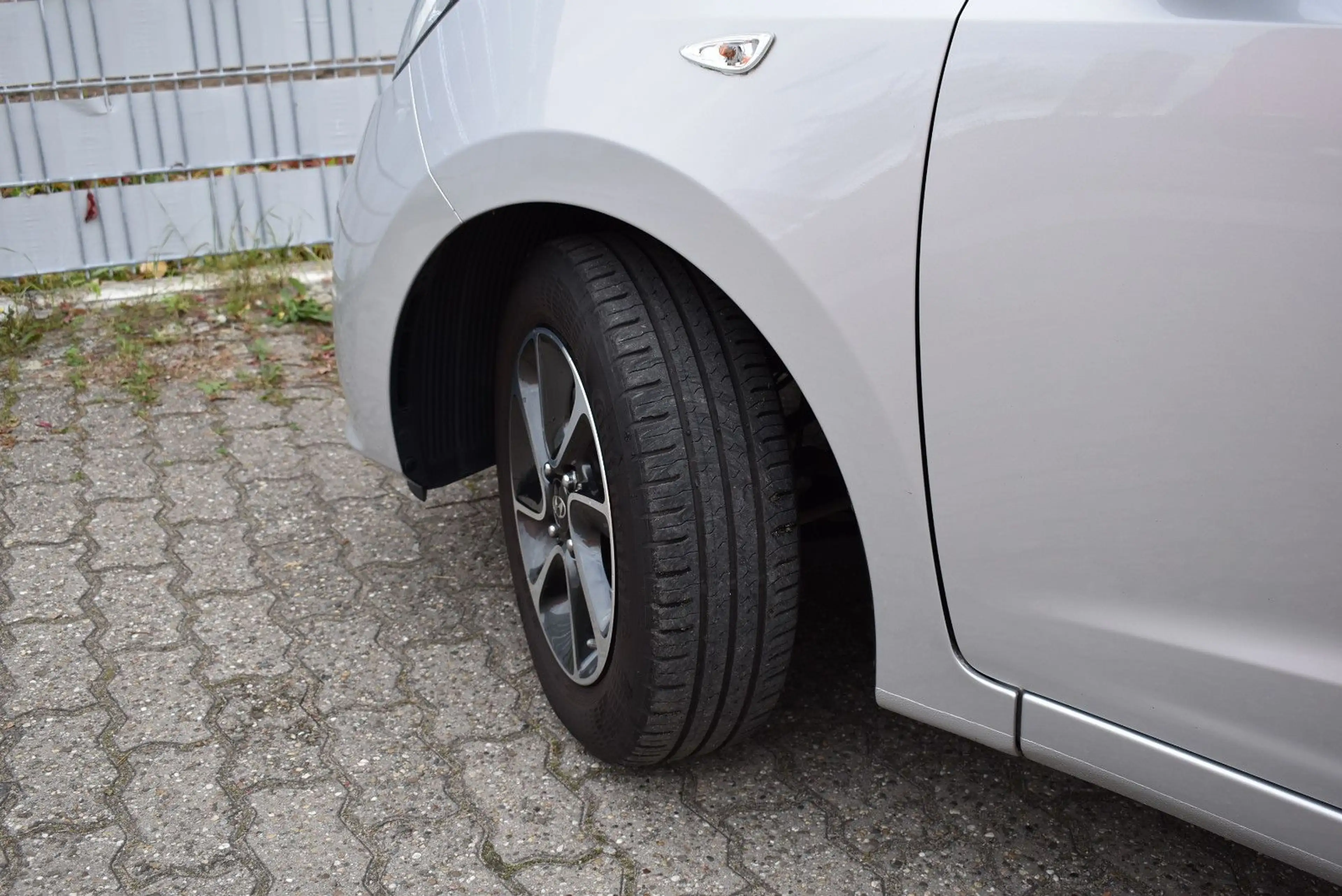 Hyundai i10 YES.TÜV &Inspektion Neu — photo 15