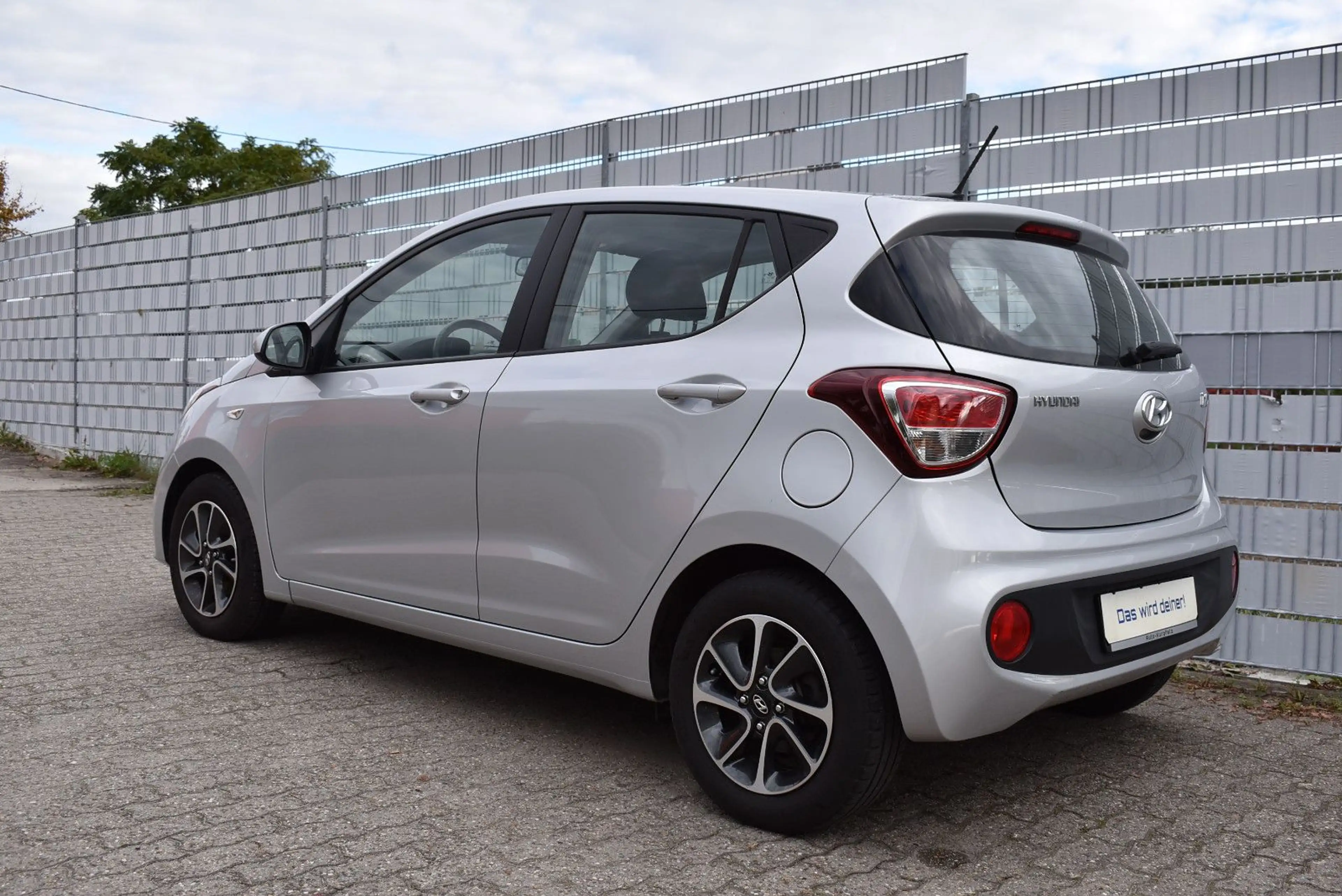 Hyundai i10 YES.TÜV &Inspektion Neu — photo 6