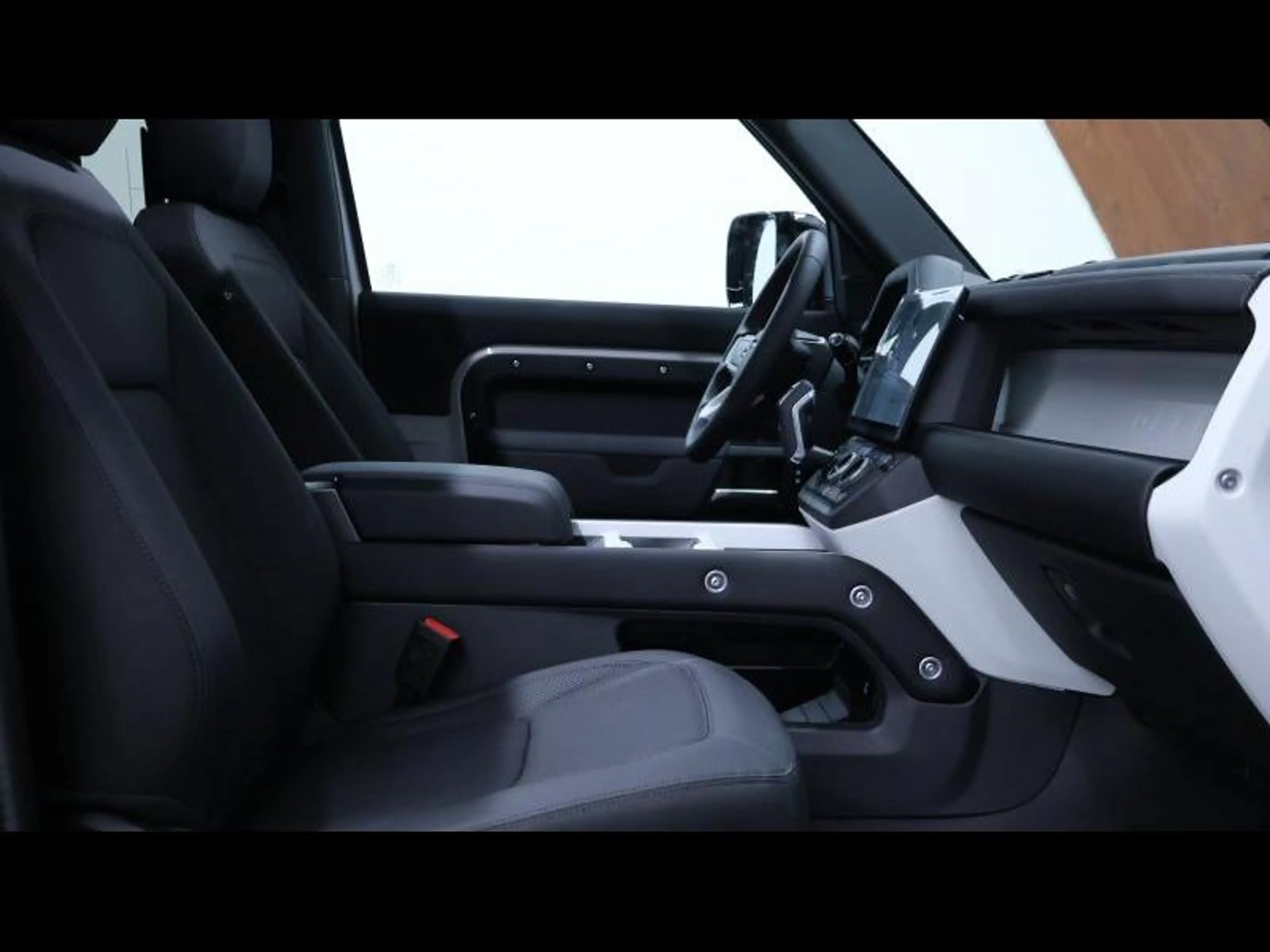 Land Rover Defender D200 S AWD Auto. — photo 12
