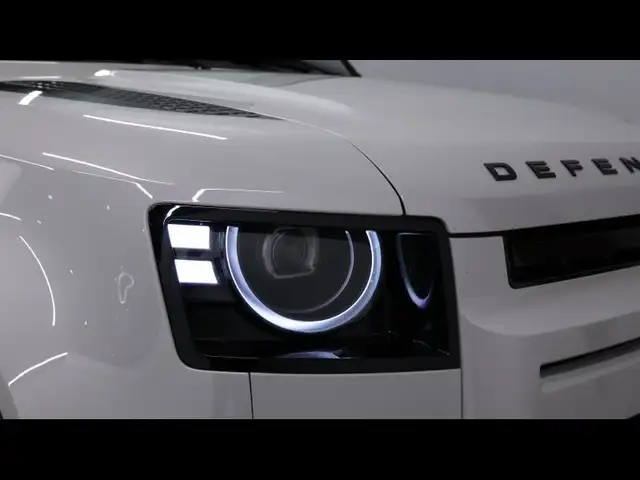 Land Rover Defender view 10