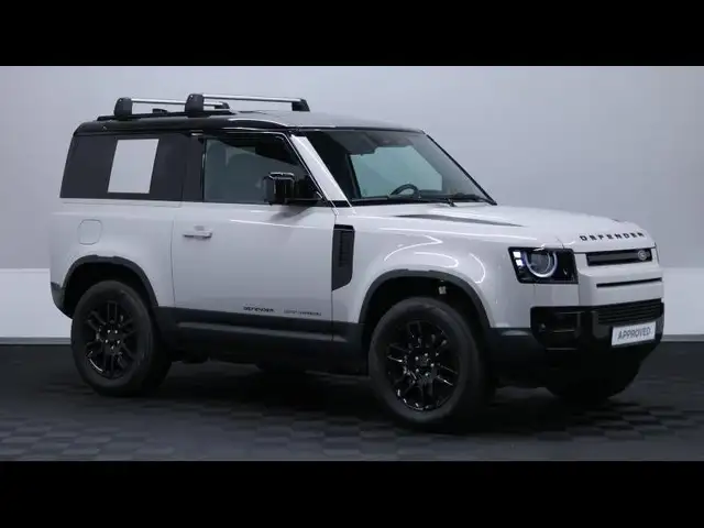 Land Rover Defender view 3