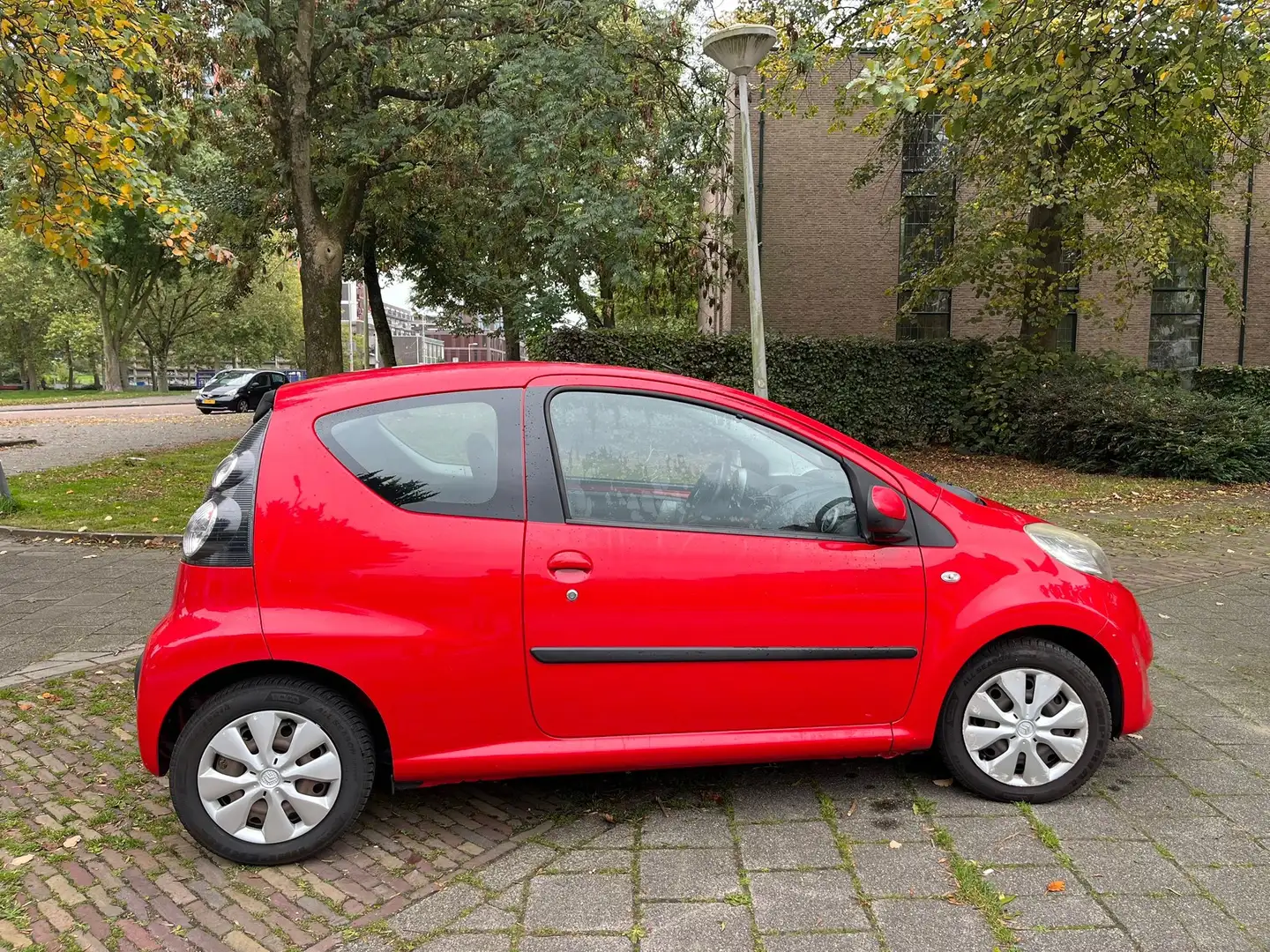 Citroen C1 C1 1.0-12V Ambiance Red - 2