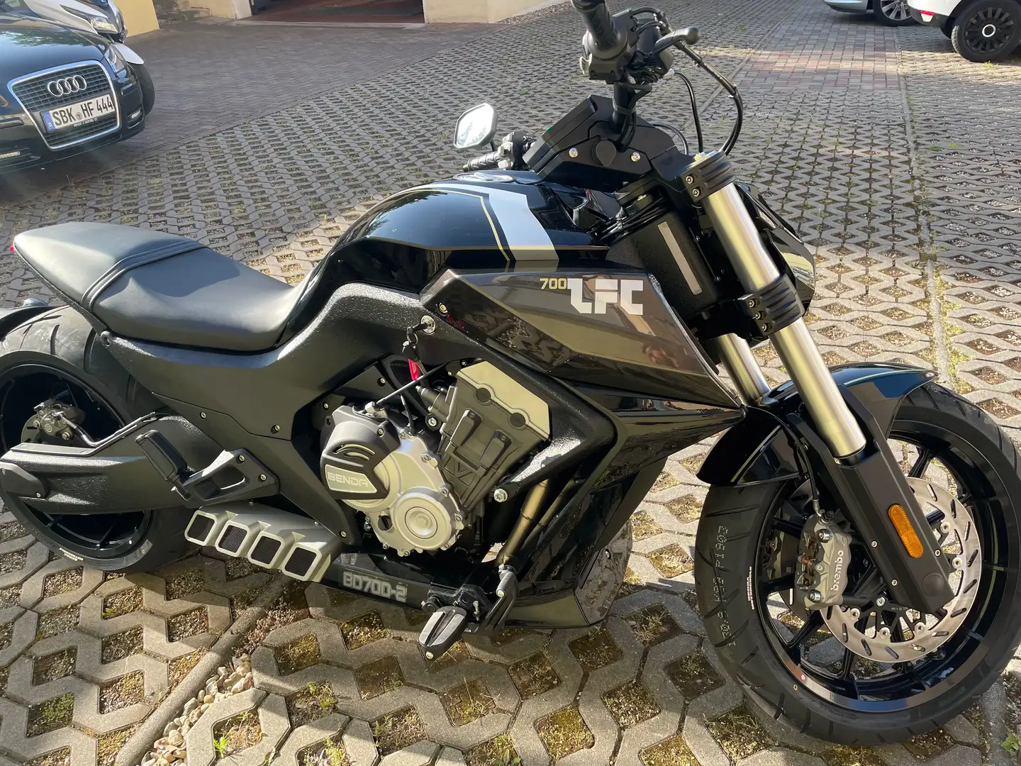 Benda LFC 700i ABS Zwart - 1