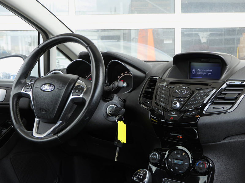Ford Fiesta 1.0 EcoBoost Titanium 101PK! | Parkeersensoren | C — photo 9
