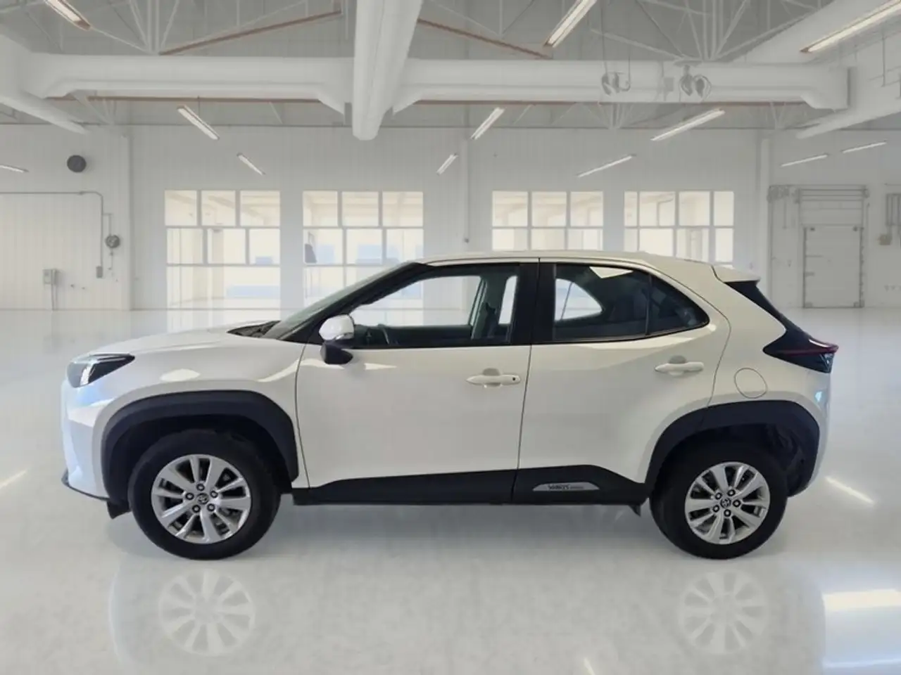 Toyota Yaris Cross 1.5H 92 CV E-CVT BUSINESS SUV, миниатюра 5
