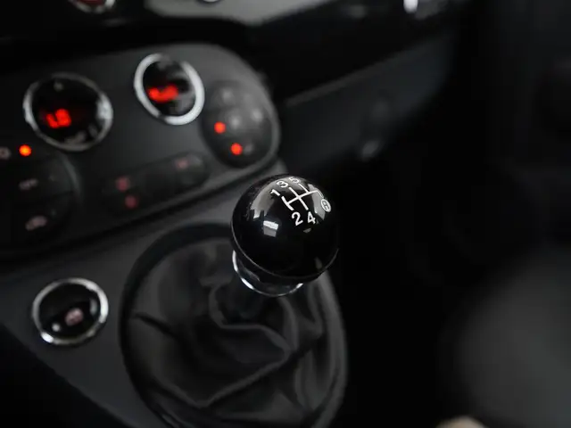 Fiat 500C view 10