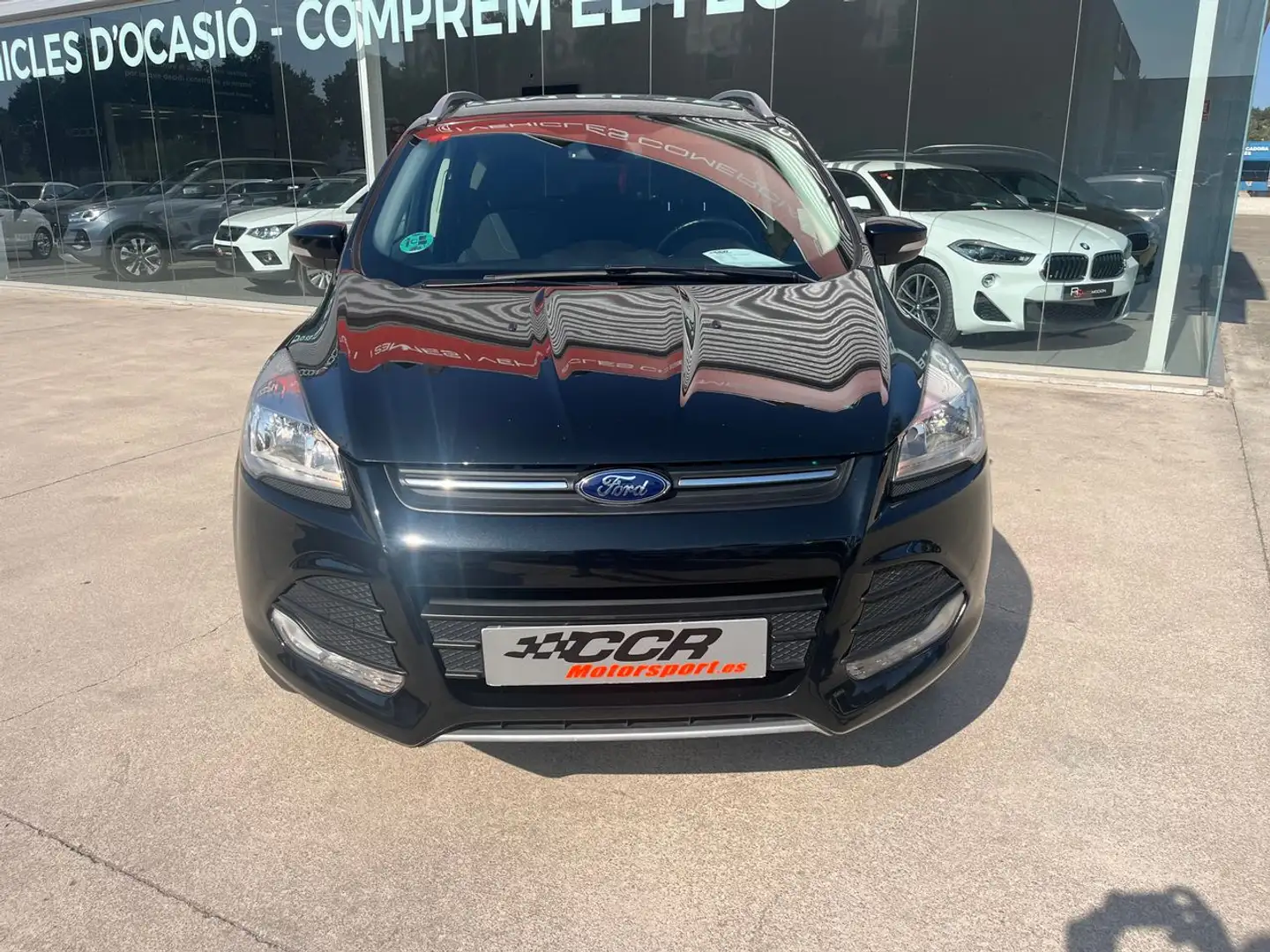 Ford Kuga 1.6 TREND 150 CV ECOBOOST Zwart - 2