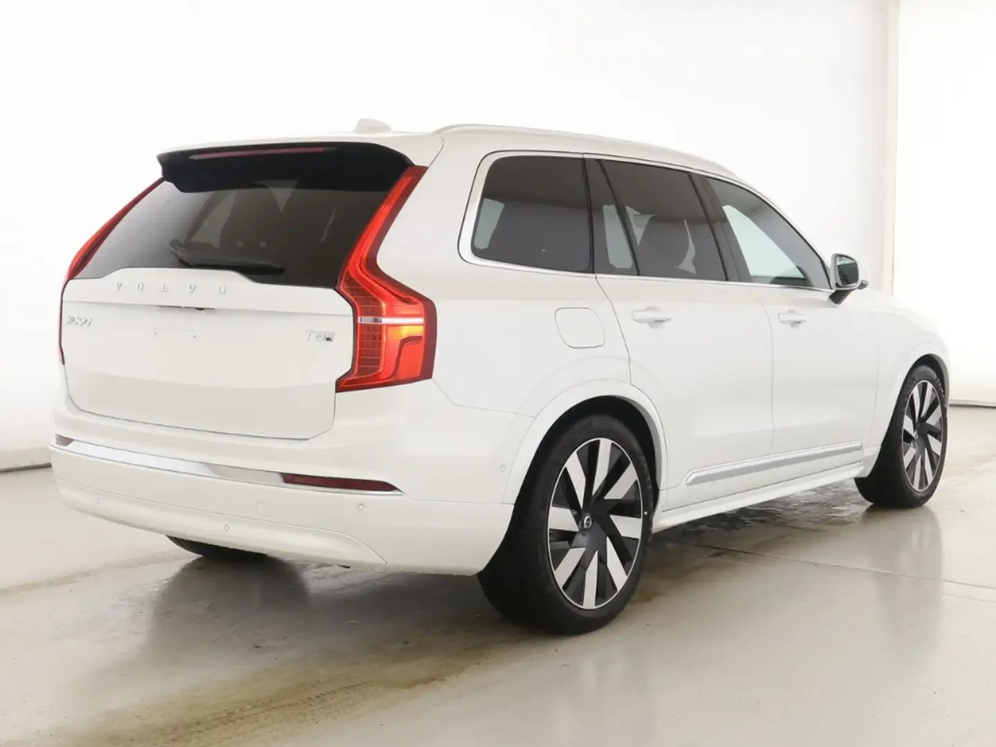 Volvo XC90 Plus Bright Recharge Plug-In Hybrid AWD T8 Twin En Weiß - 2