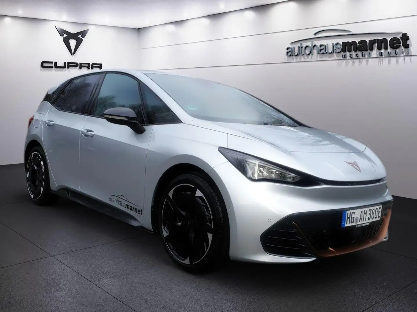 CUPRA Born 70 kW (231 PS) 77 kWh 20-Zoll*BeatsA 170 kW (23... Plateado - 2
