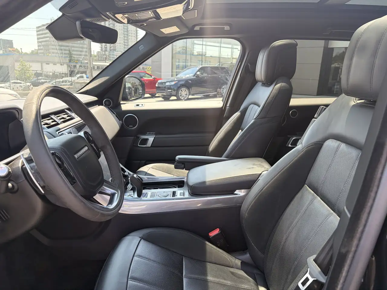 Land Rover Range Rover Sport photo Land Rover Range Rover Sport