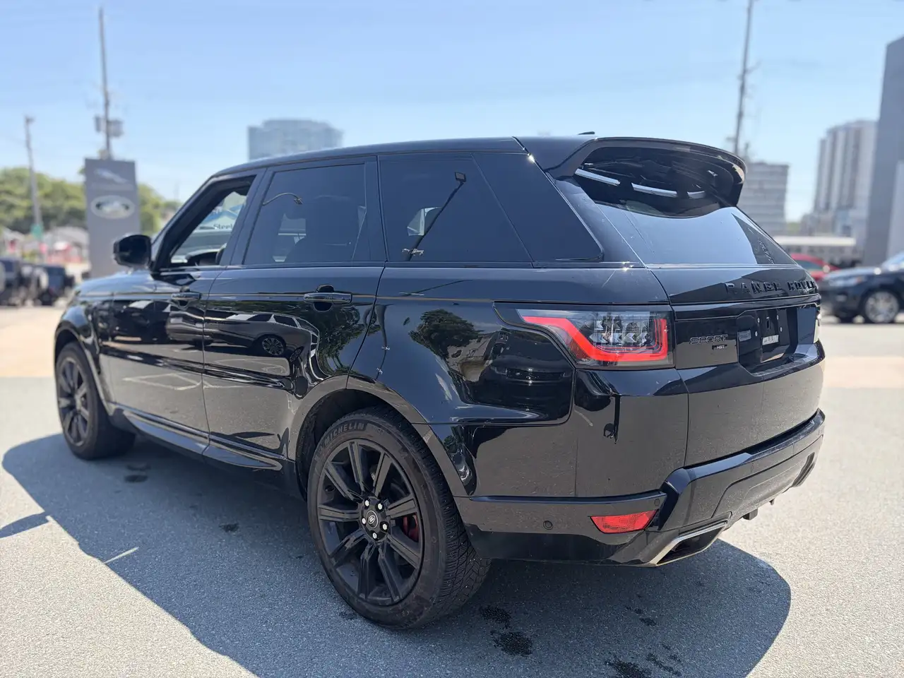 Land Rover Range Rover Sport photo Land Rover Range Rover Sport