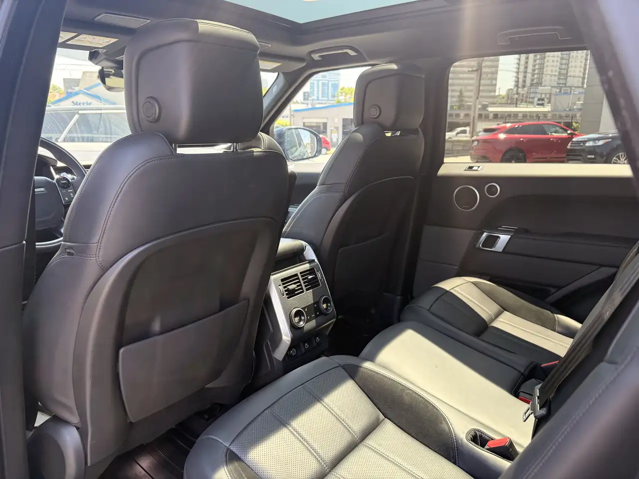 Land Rover Range Rover Sport photo Land Rover Range Rover Sport