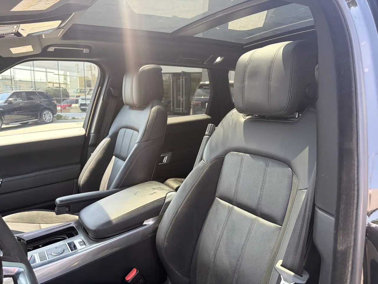 Land Rover Range Rover Sport photo Land Rover Range Rover Sport